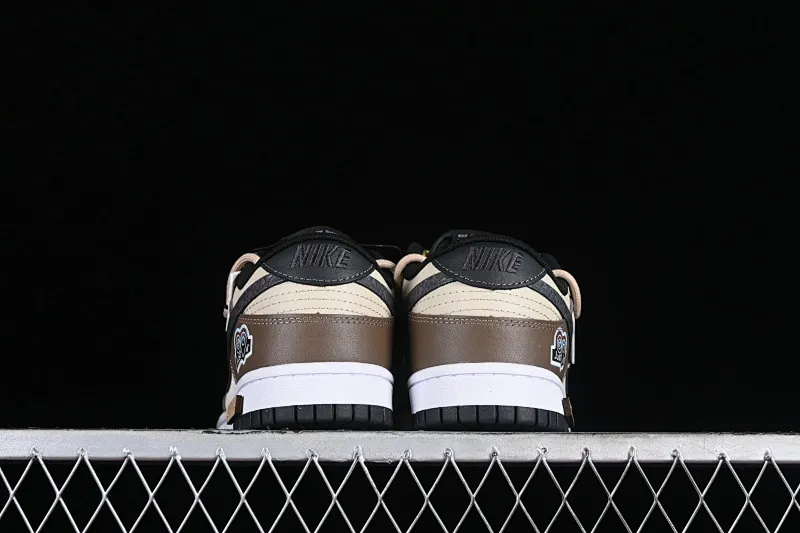 All Categories Nk SB Dunk Series Nk SB Dunk Low Low-top Sneakers Nk Dunk Low Panda Prank Jungle Crossing Overcoming Troubles Black Mamba Snake Print SB Strap Low-top Casual Sneakers DV0831-002